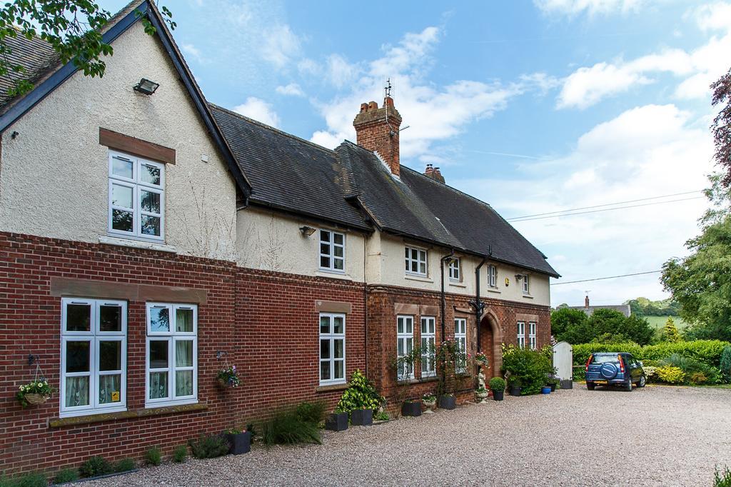 Heywood Hall Denstone Екстериор снимка