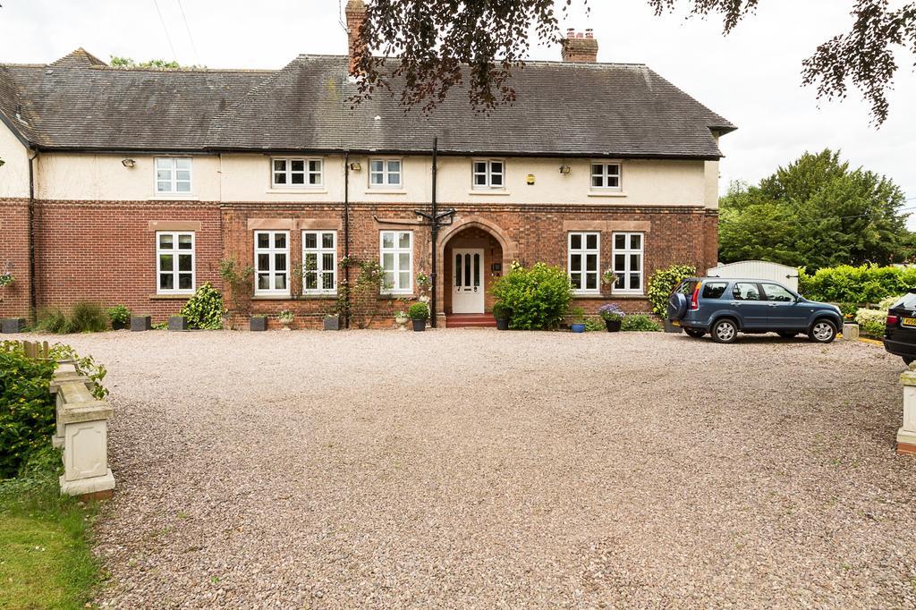 Heywood Hall Denstone Екстериор снимка