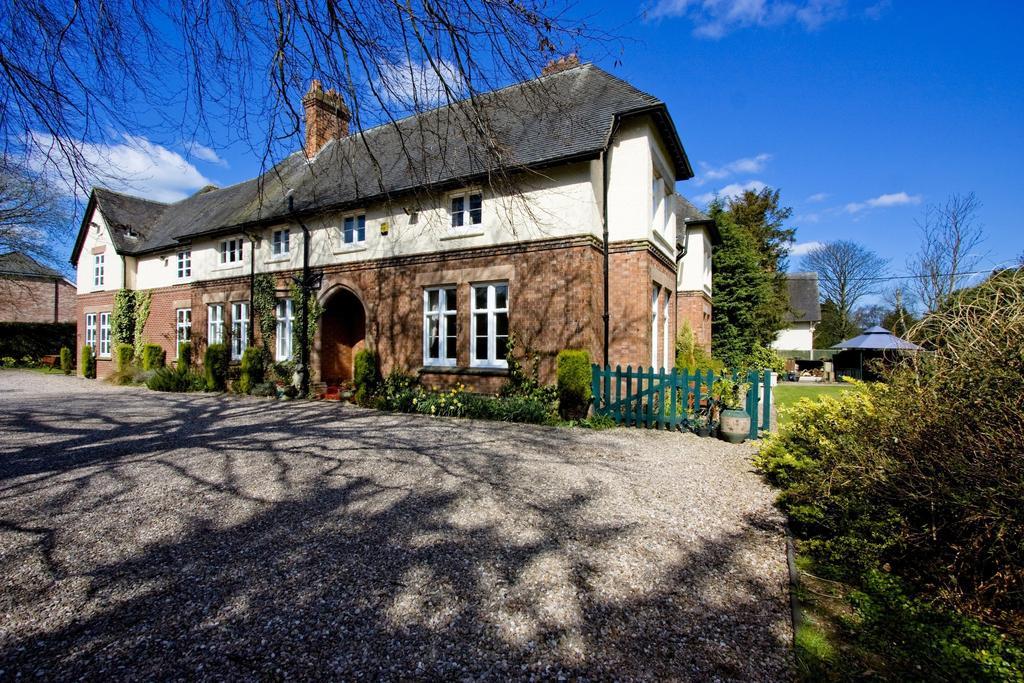 Heywood Hall Denstone Екстериор снимка